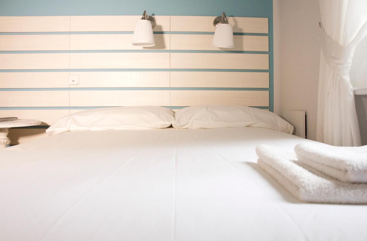 Hostal Boreal Mistral Burgo Exterior foto